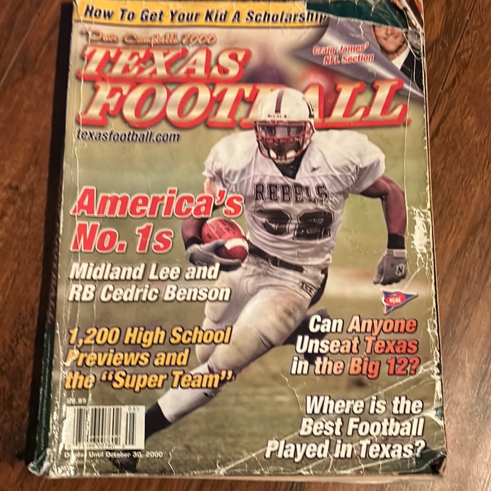 Dave Campbell’s Texas football magazine 2000